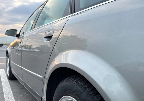 Audi A4 cena 9499 przebieg: 246242, rok produkcji 2002 z Osiek małe 379